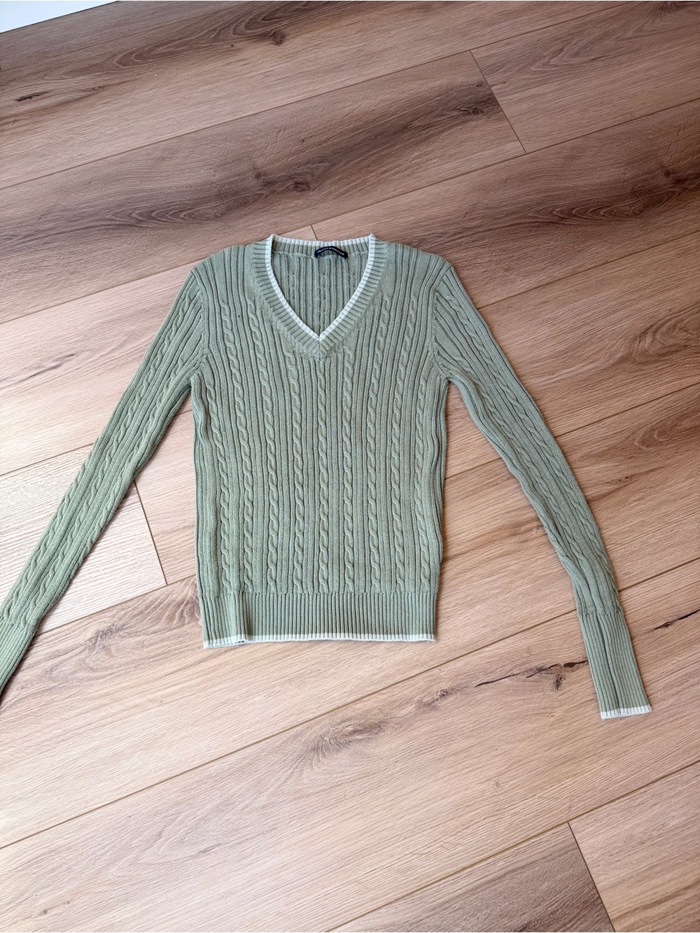 Brandy Melville Green V-Neck Sweater Classic Cable Knit